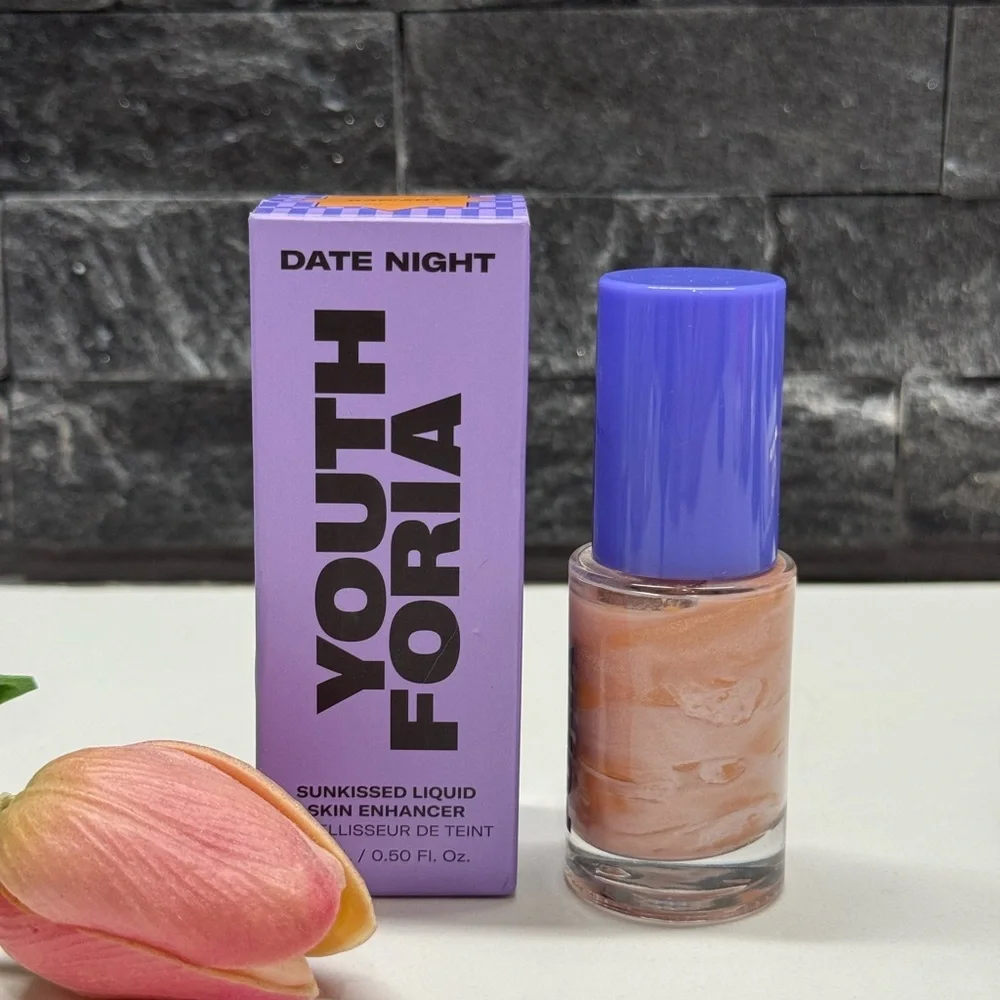 Youthforia Radiant Sunkissed Bronzer Liquid Skin Enhancer -in the shade radiant